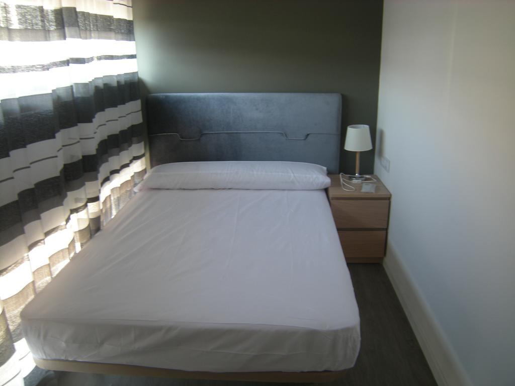 Golden 21 Hotel Madrid Bagian luar foto