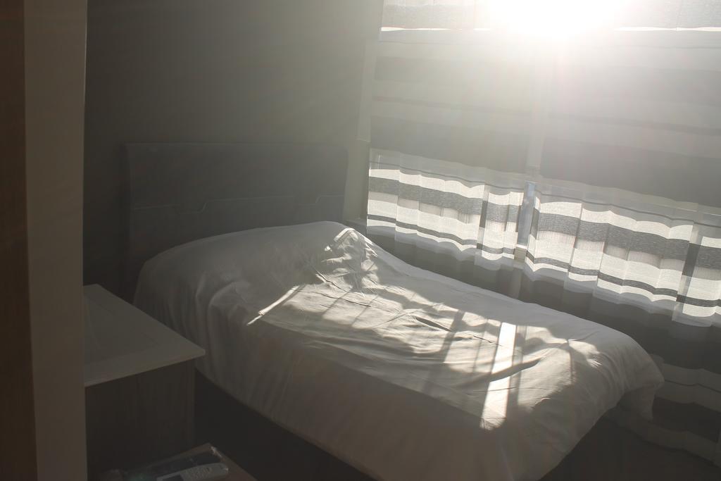 Golden 21 Hotel Madrid Bagian luar foto
