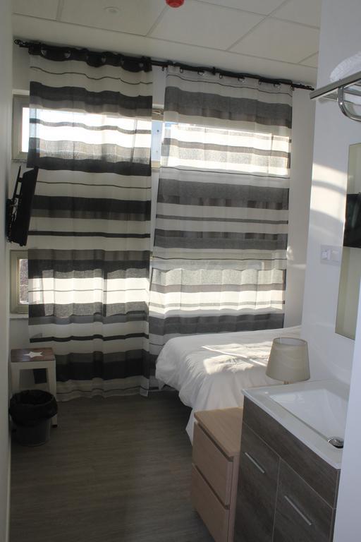 Golden 21 Hotel Madrid Bagian luar foto