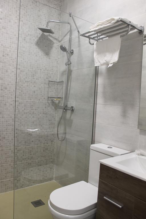 Golden 21 Hotel Madrid Bagian luar foto